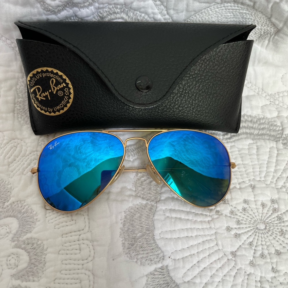 AUTHENTIC - RAY BAN Aviator sunglasses with blue lens